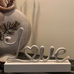 Light up Neon Love Sign White/Pink